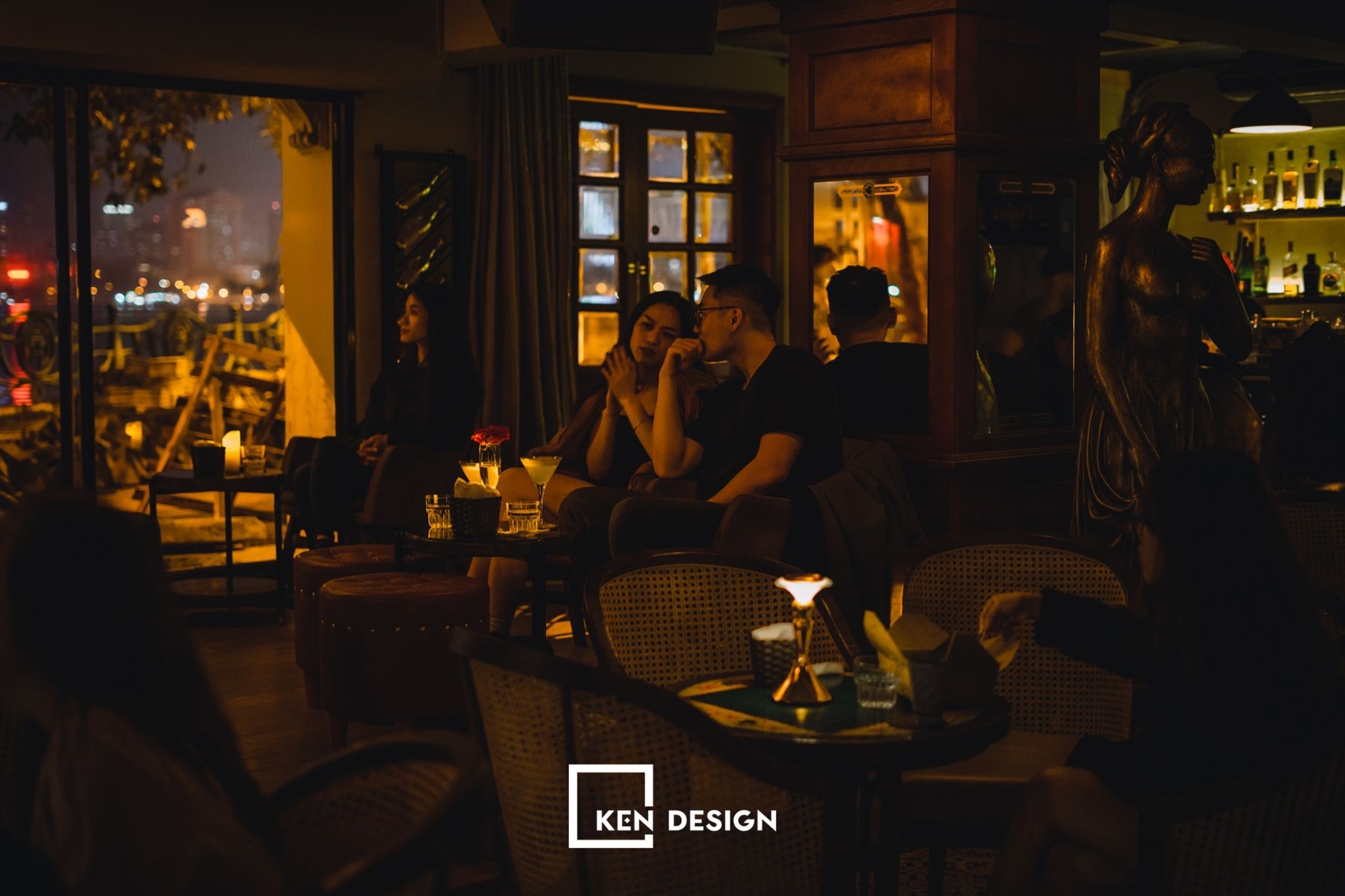 thiết kế pub cổ điển